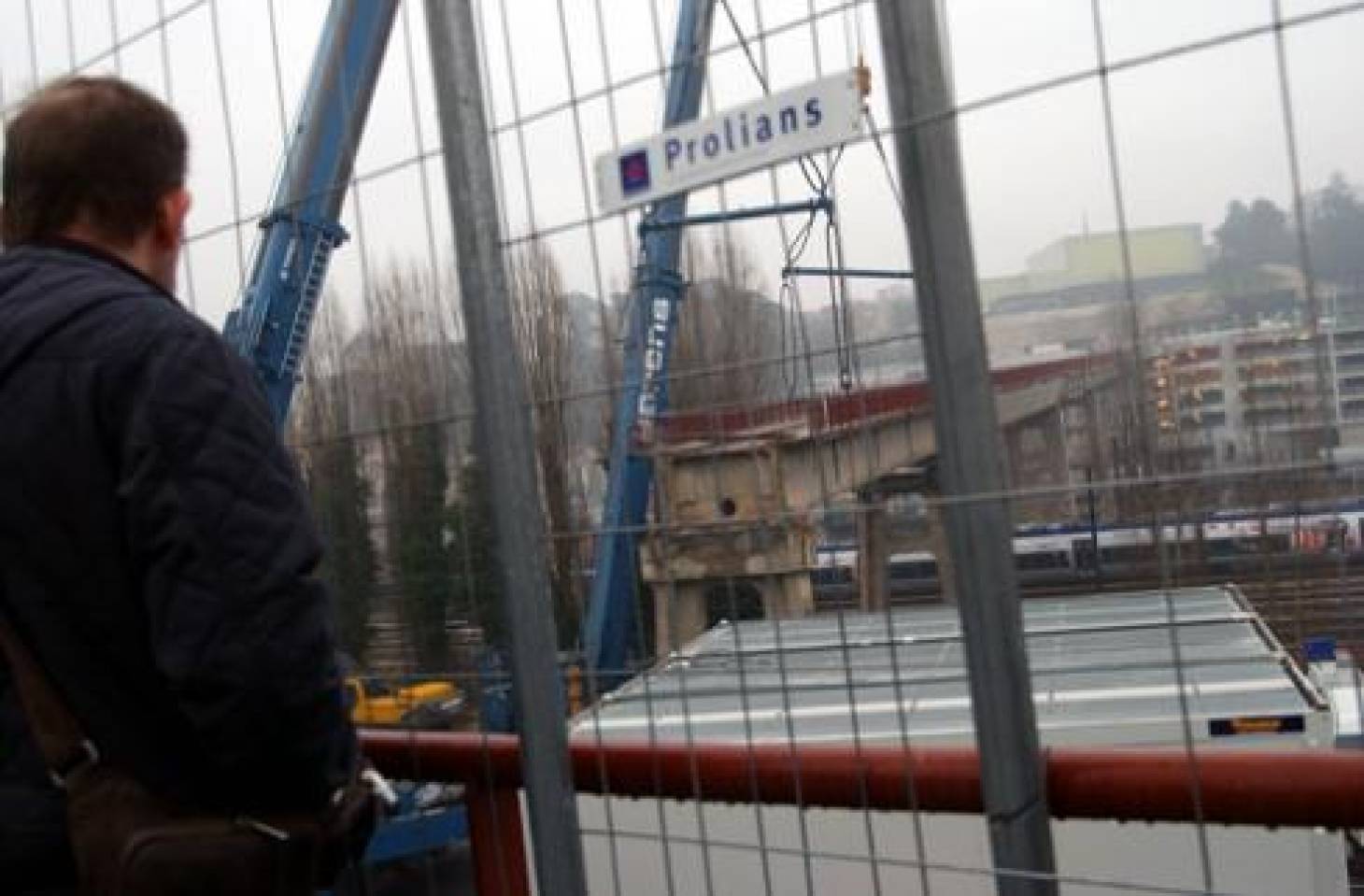 La grande passerelle tronçonnée