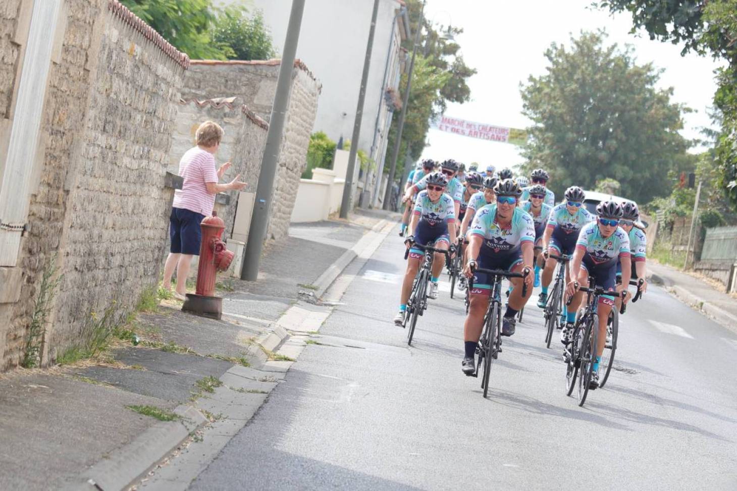 Le cyclisme féminin dans la bonne échappée