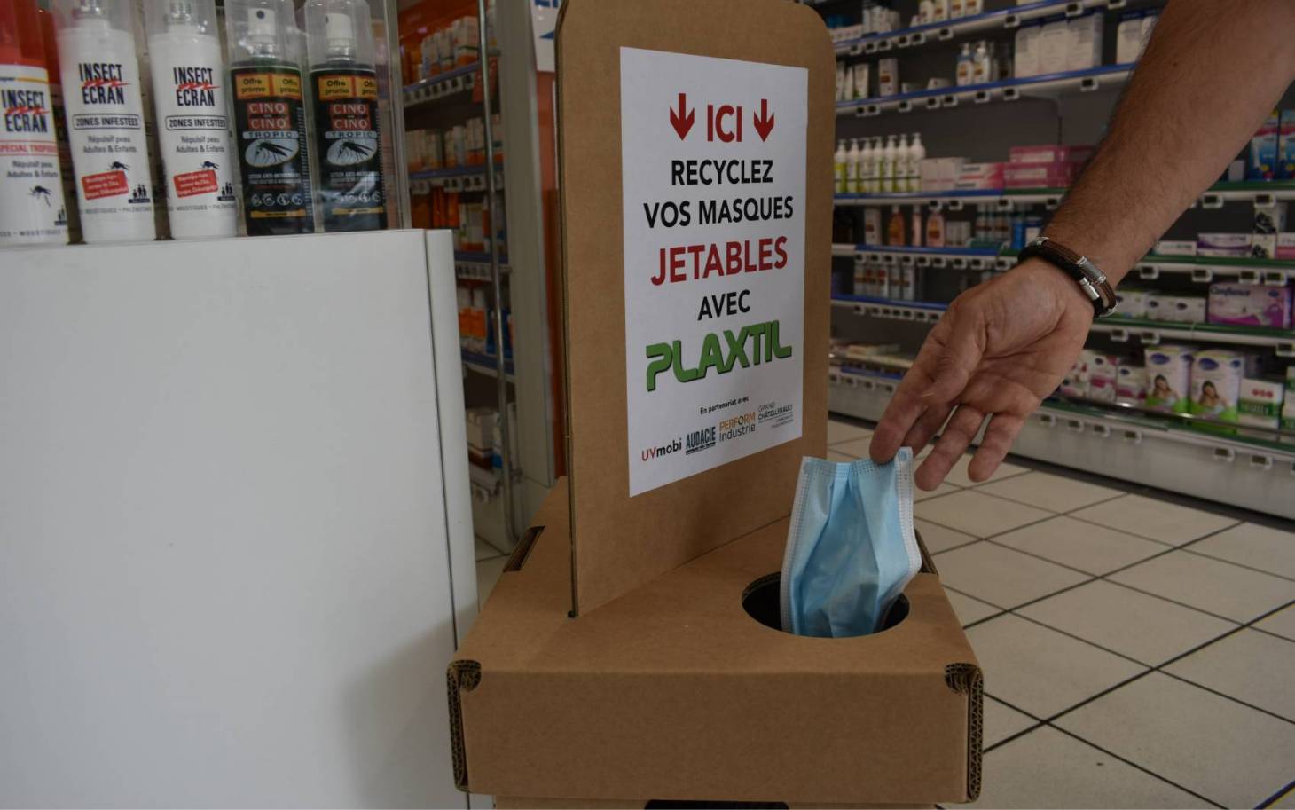 Masques usagés : bientôt des bornes de collecte à Poitiers