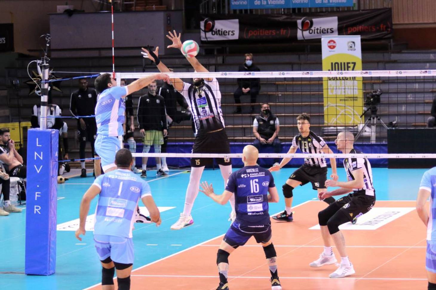 Volley/play-offs : Montpellier trop fort pour Poitiers (0-3)