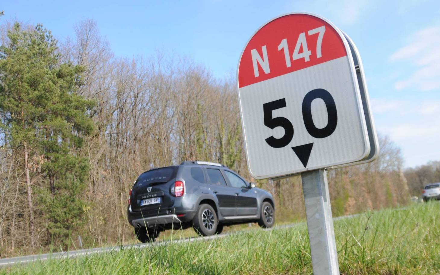 Autoroute/route : la bataille de la 147