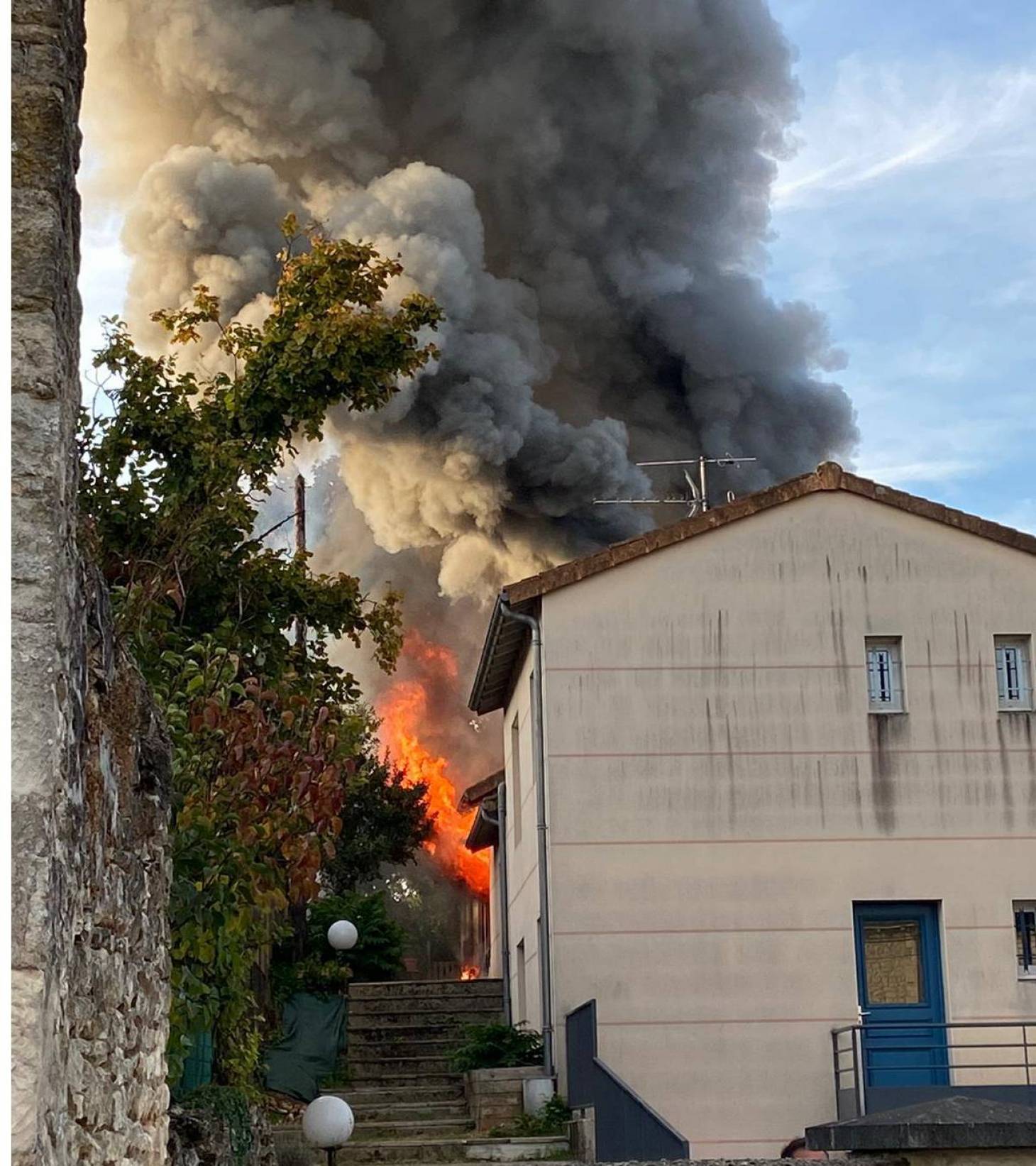 Poitiers - Un homme décède dans l’incendie de sa maison