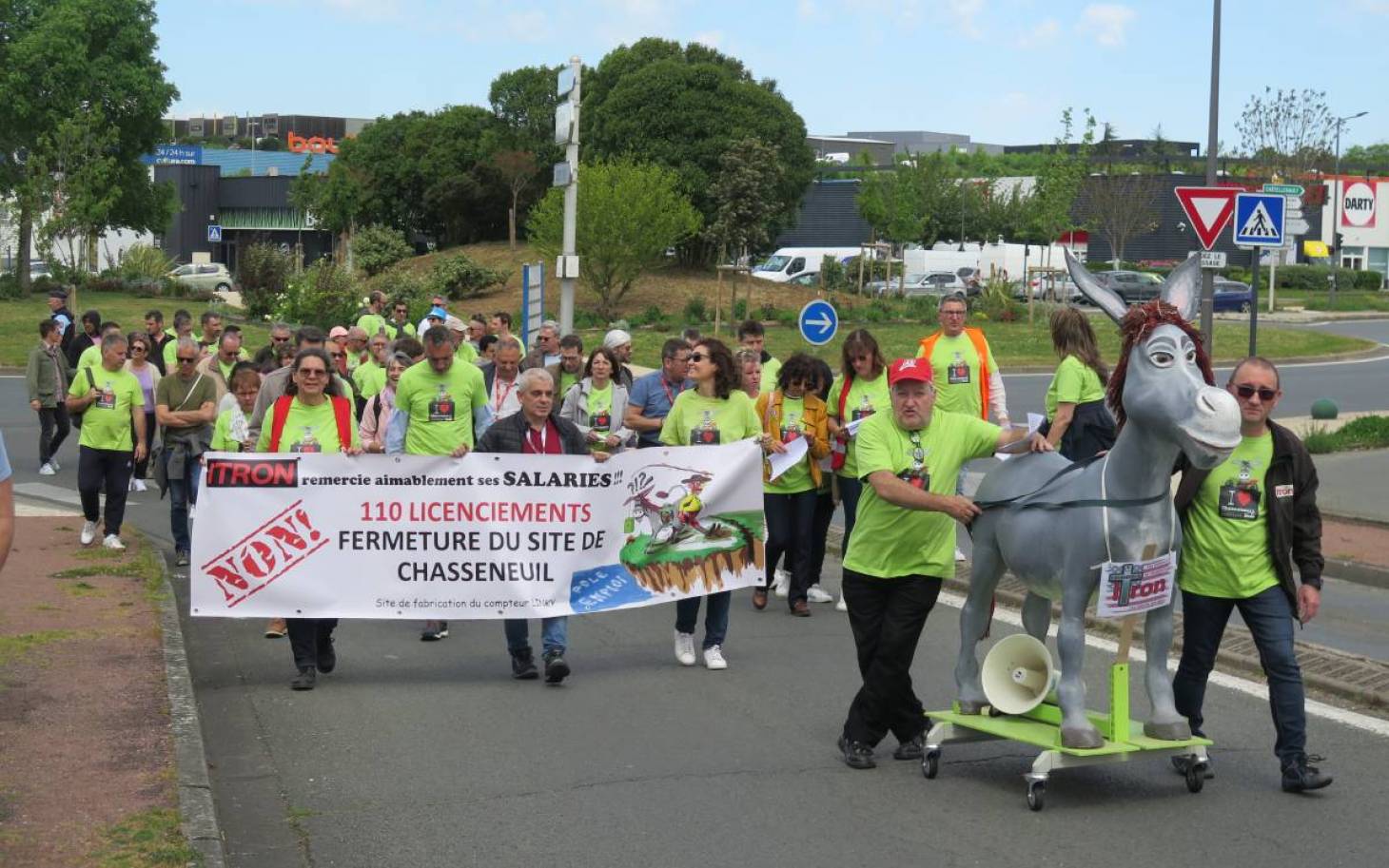 Itron : les salariés manifestent