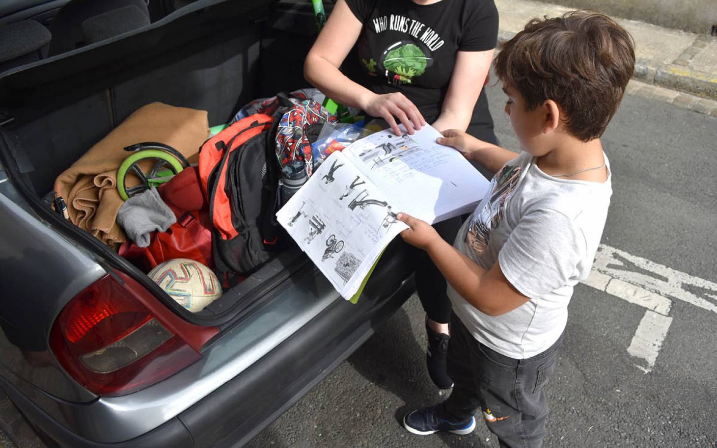 Le jour à l’école, la nuit à la rue