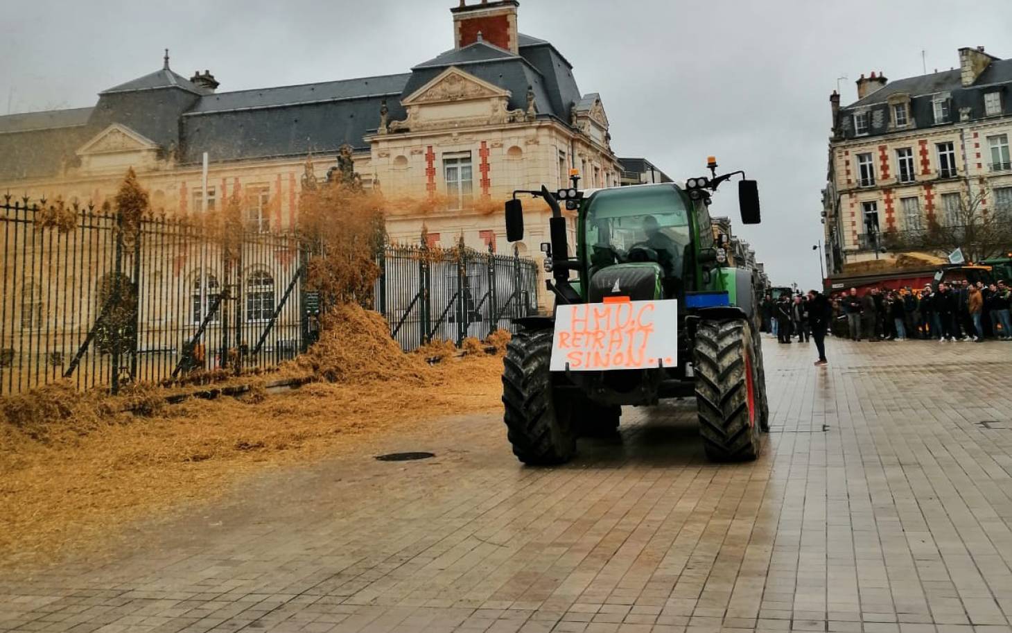 Les agriculteurs en force à Poitiers