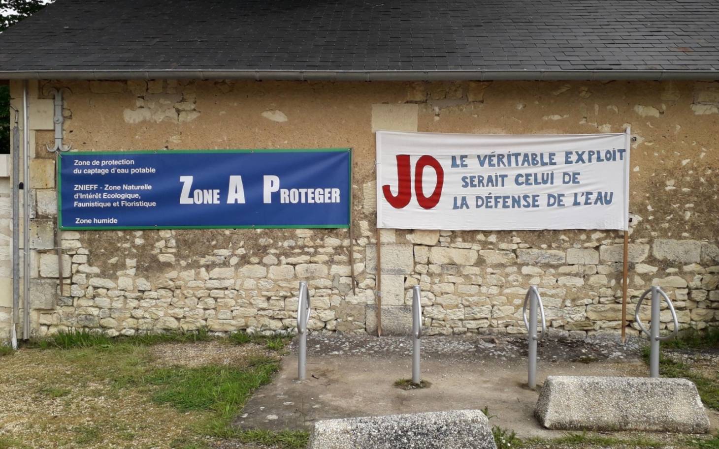 Le collectif Eau 25 mai actif en marge du passage de la flamme olympique