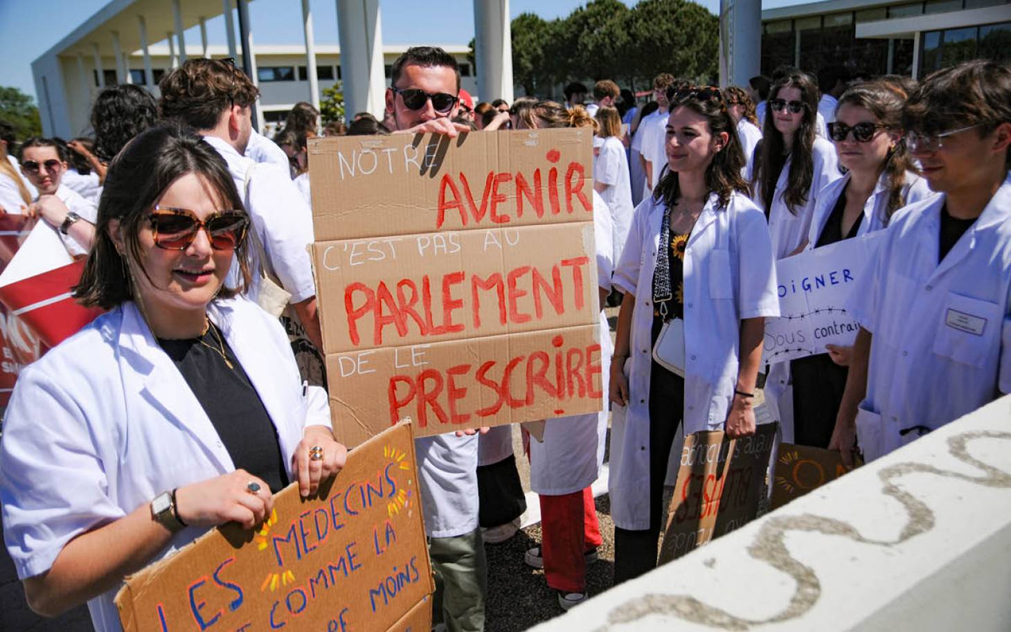 Les médecins disent  « non à la coercition »