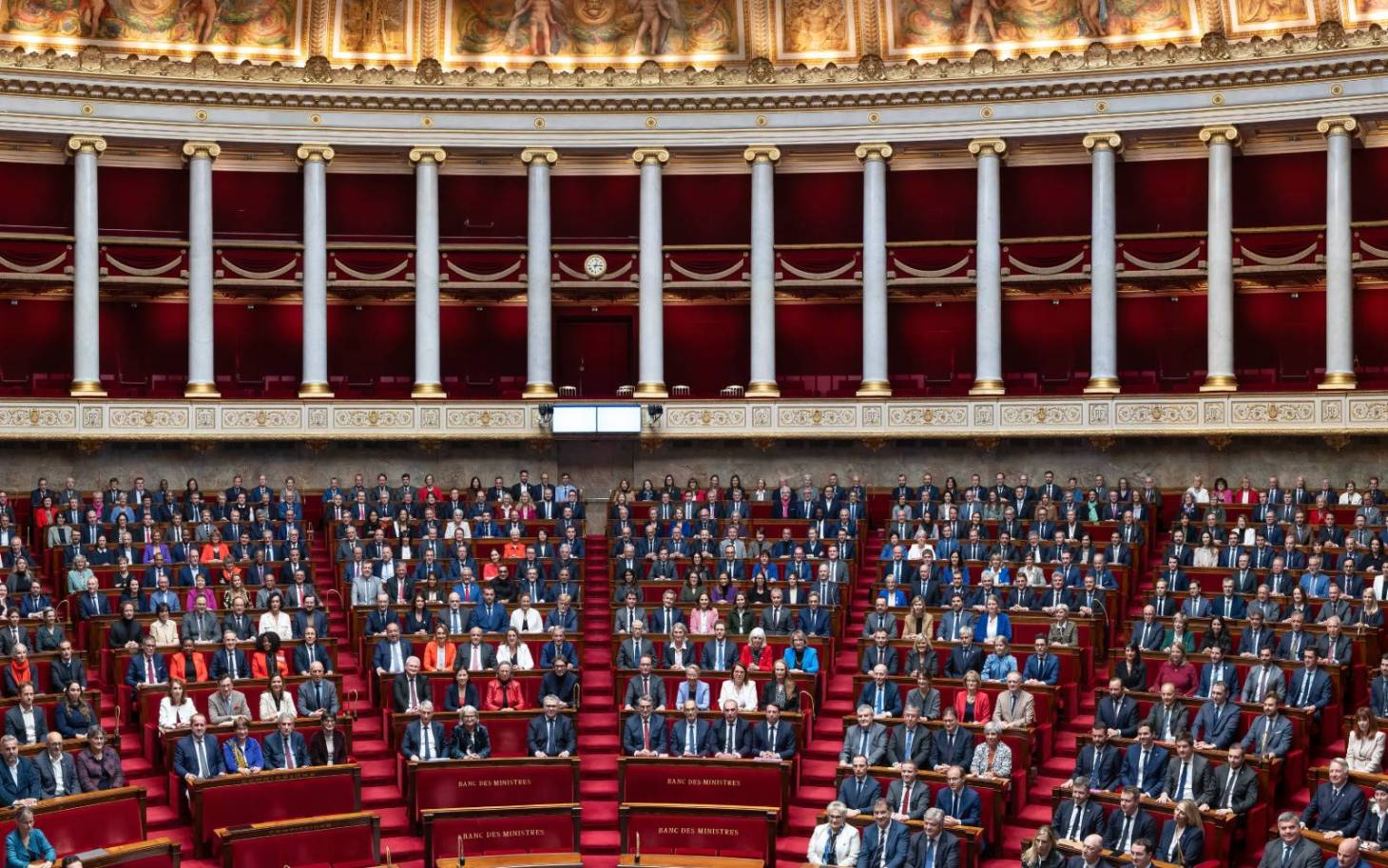 Vote de confiance à François Bayrou : Lisa Belluco et Sacha Houlié ont voté contre