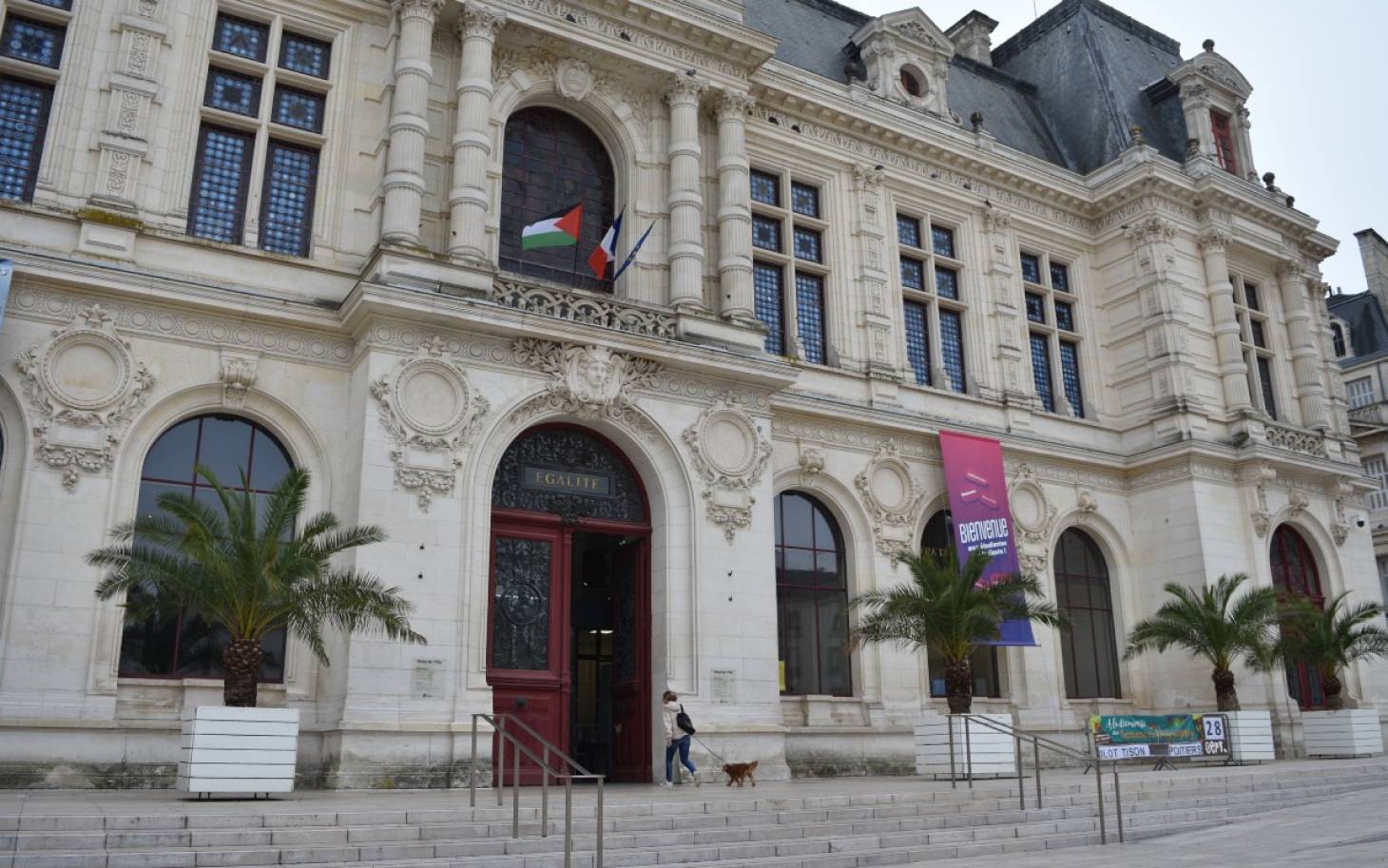 Le drapeau palestinien hissé à Poitiers et Migné-Auxances