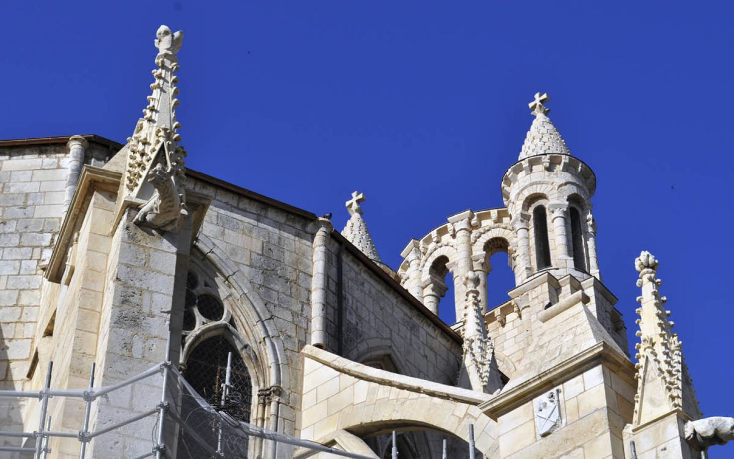 Poitiers assurée… mais à quel prix