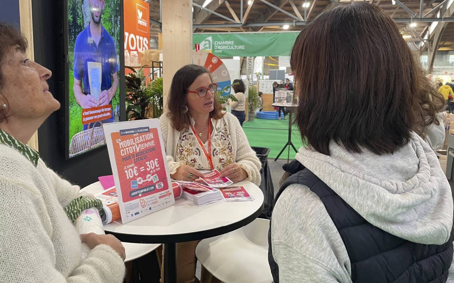 Dons en hausse, associations en joie