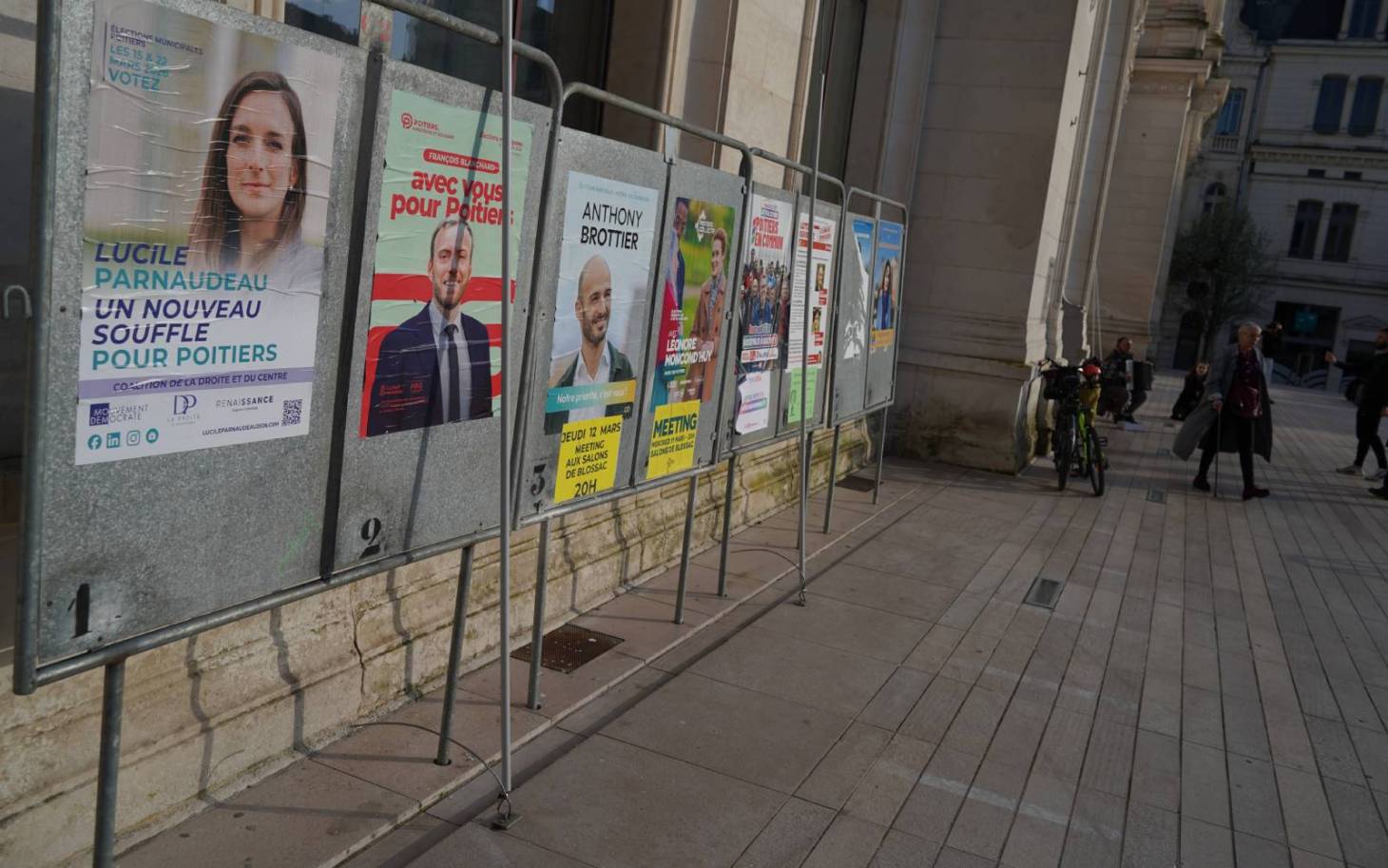Municipales : les réactions des six qualifiés au second tour à Poitiers