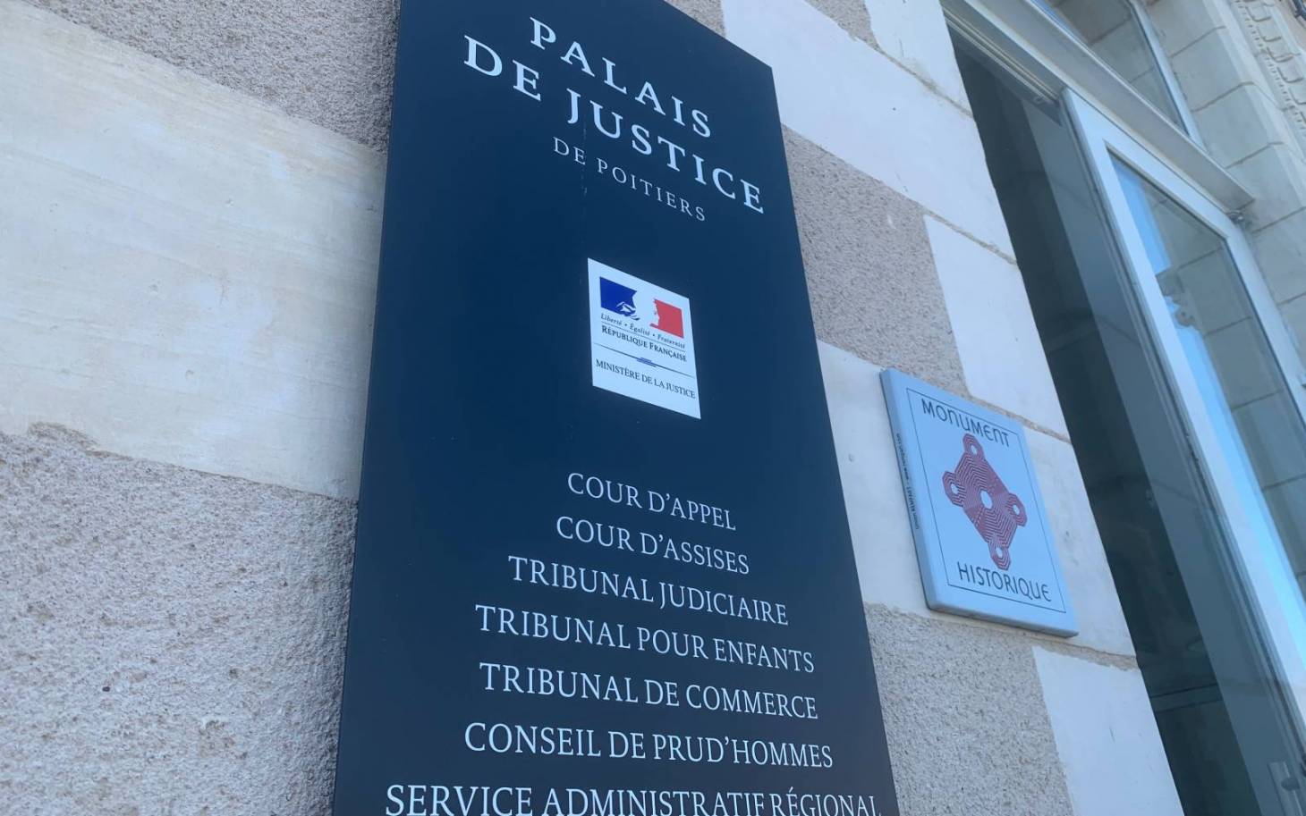 Trafic de stupéfiants : 8 personnes interpellées en Charente et dans la Vienne