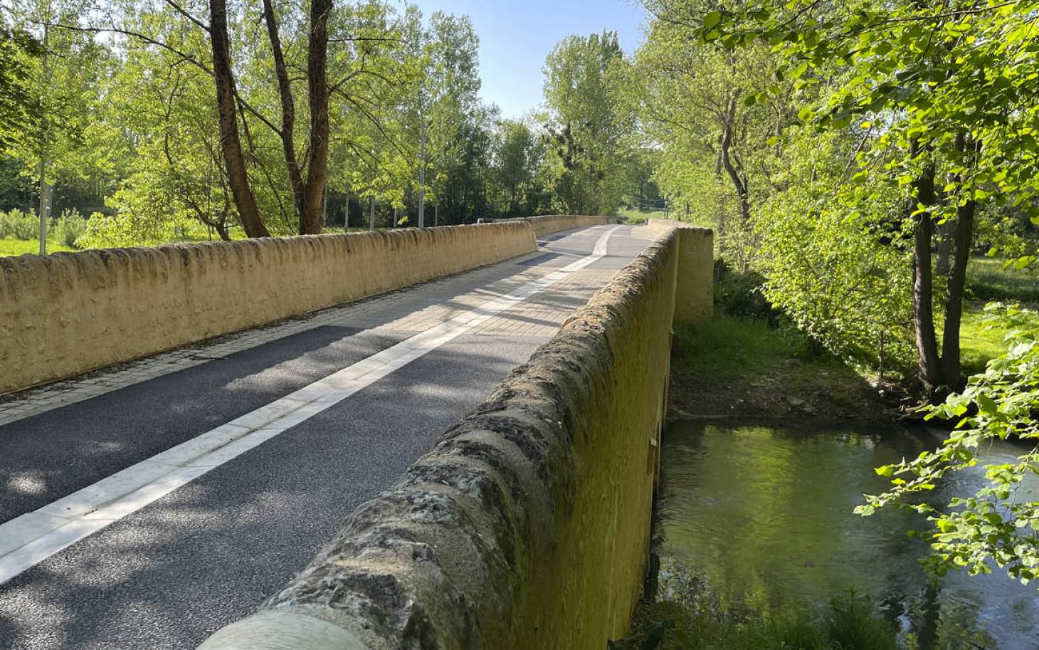 Les ponts sous tension