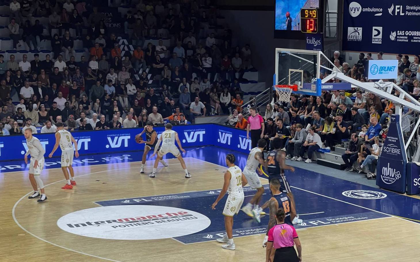 Basket/Elite 2 - Le PB86 enchaîne face à Champagne Basket (92-77)