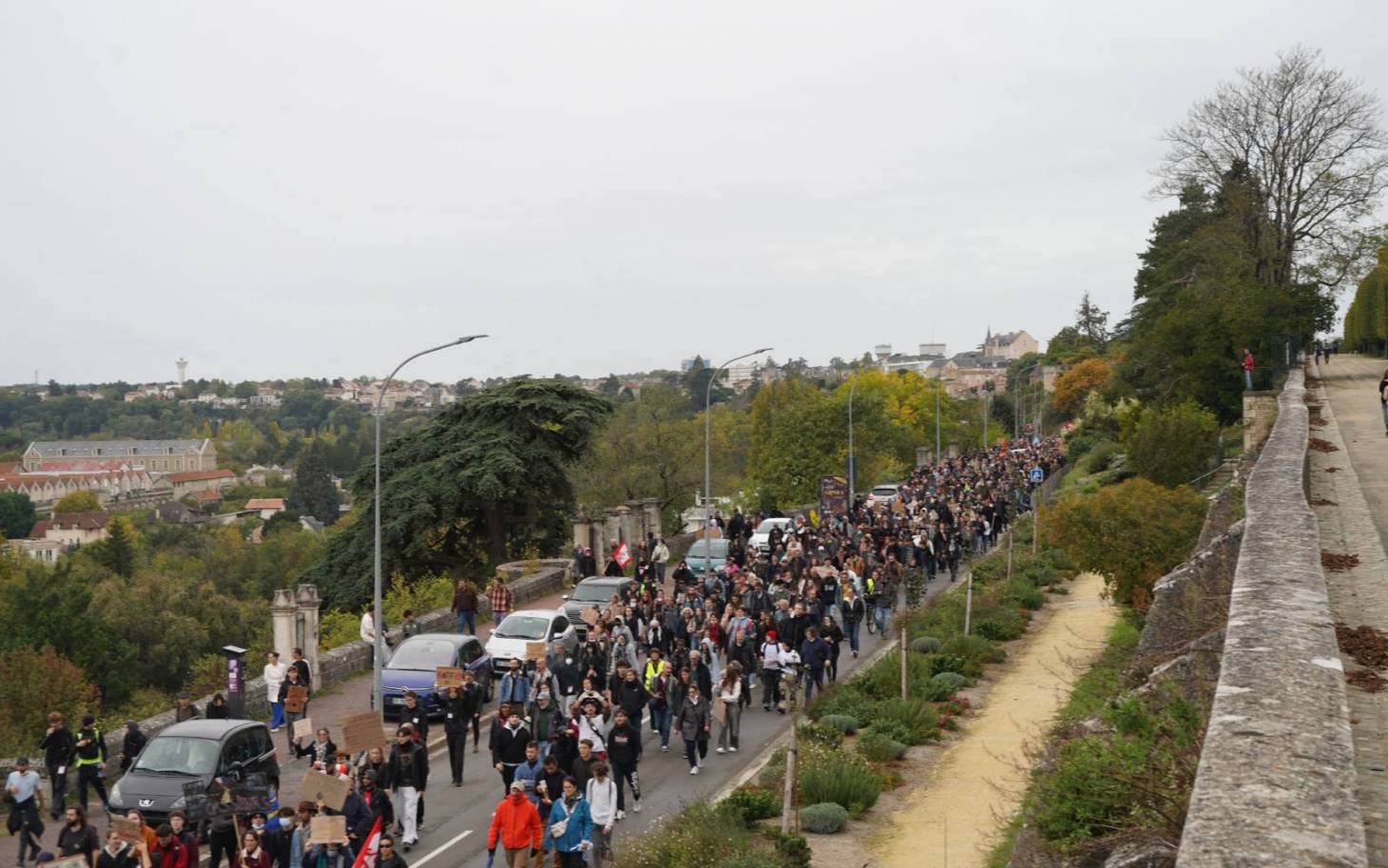 2 500 dans la rue à Poitiers selon la préfecture, quelques tensions en fin de manifestation