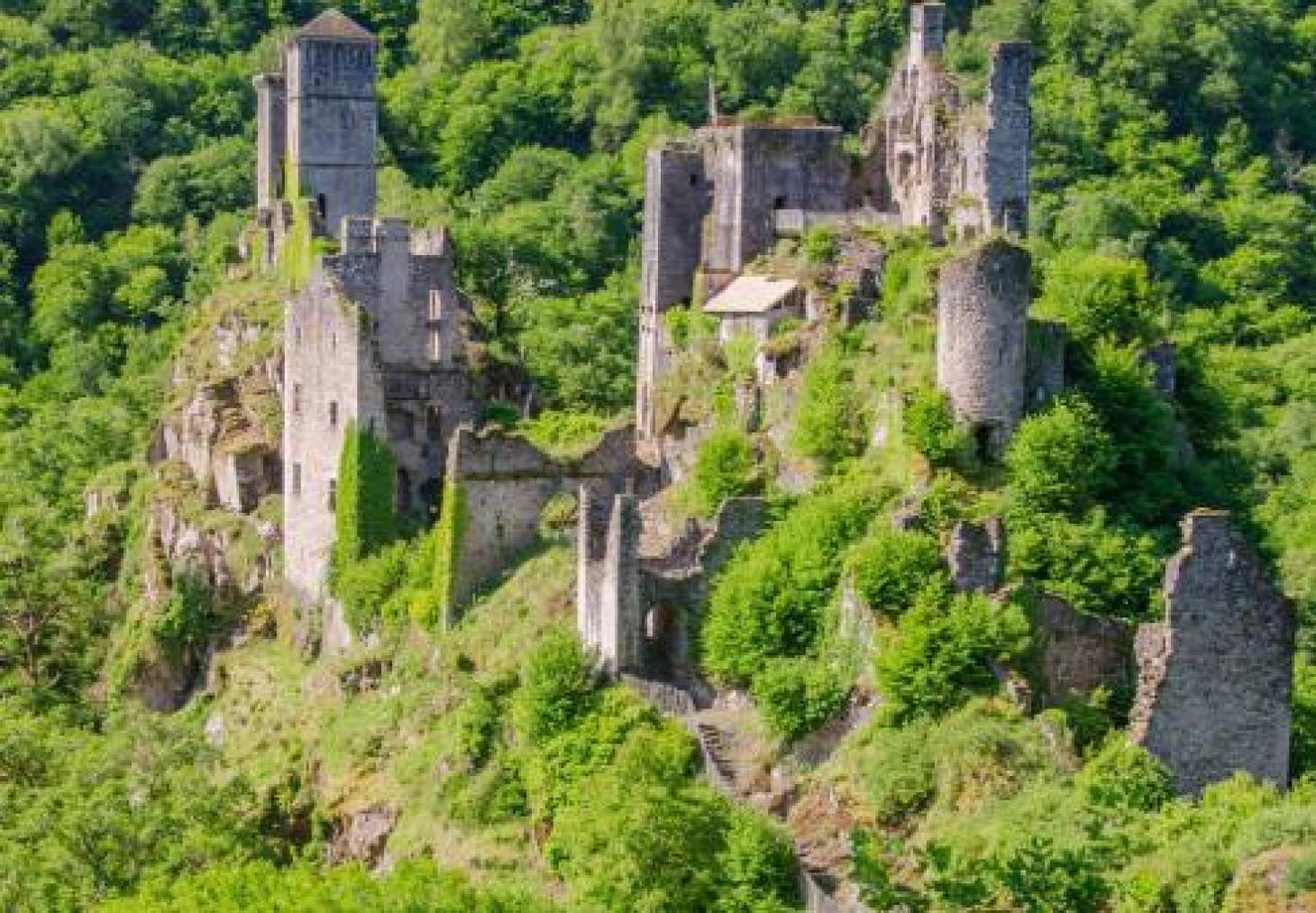 Au sommet des tours de Merle