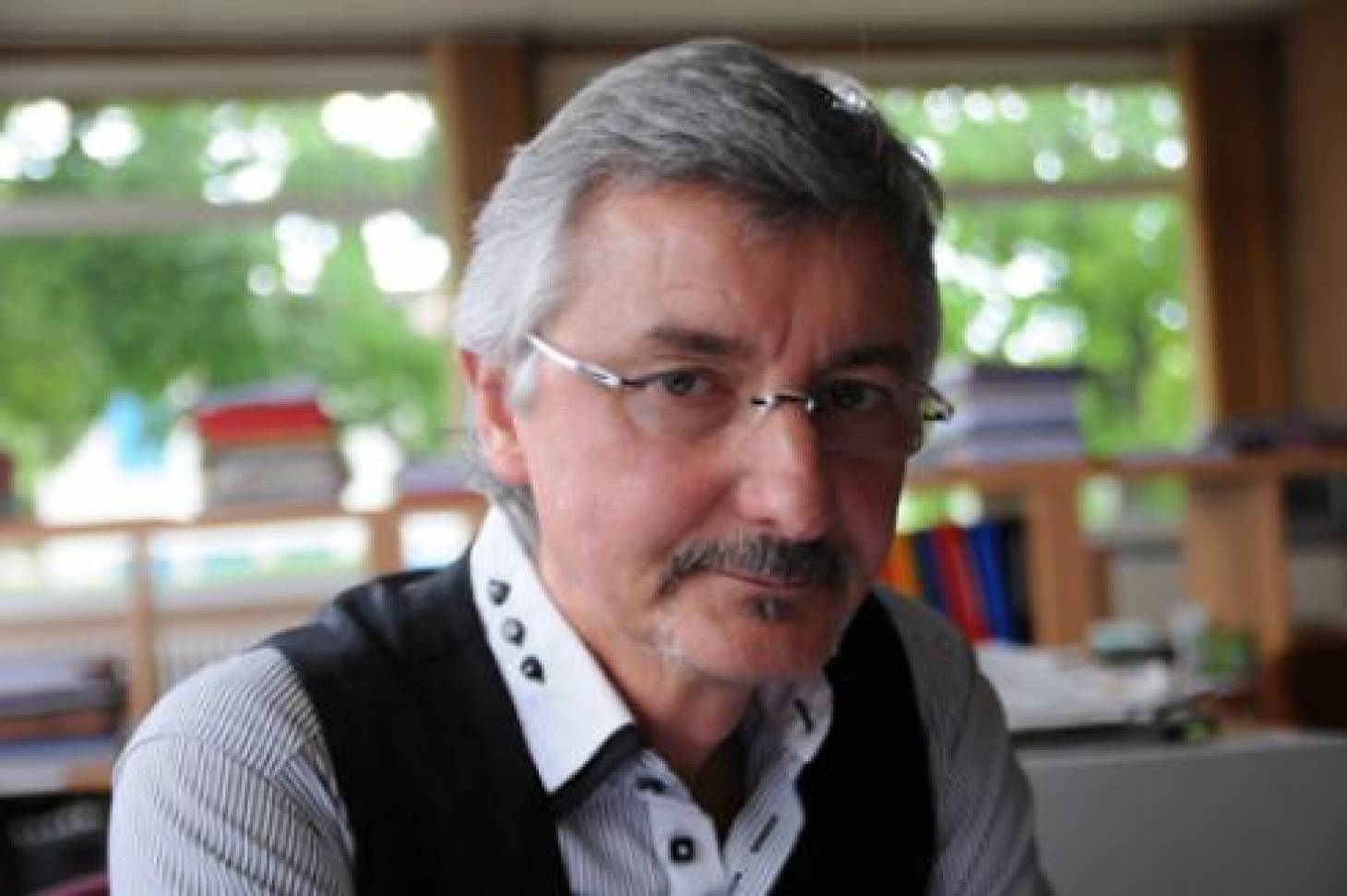 A quoi joue Alain Barreau ?