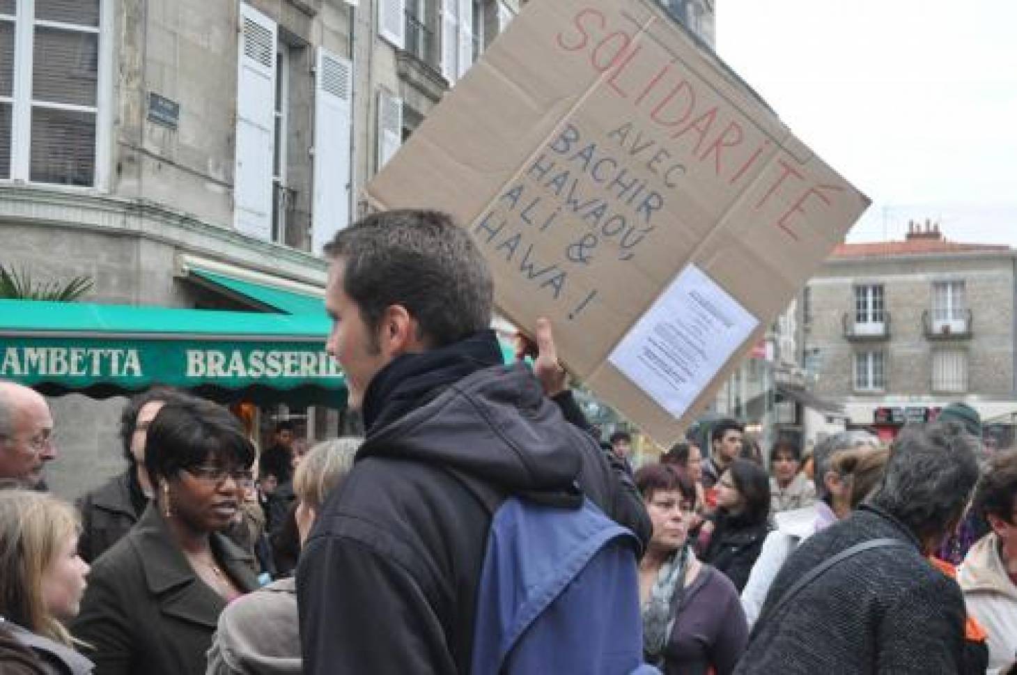 Une famille (toujours) menacée d'expulsion