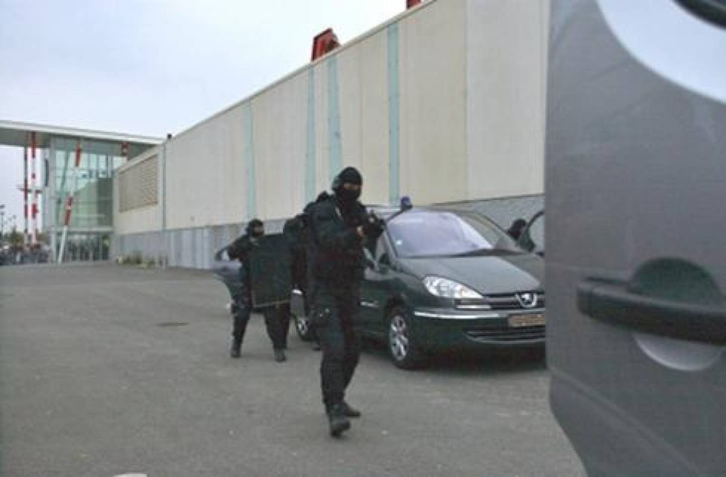 Bain de foule pour les forces de l'ordre