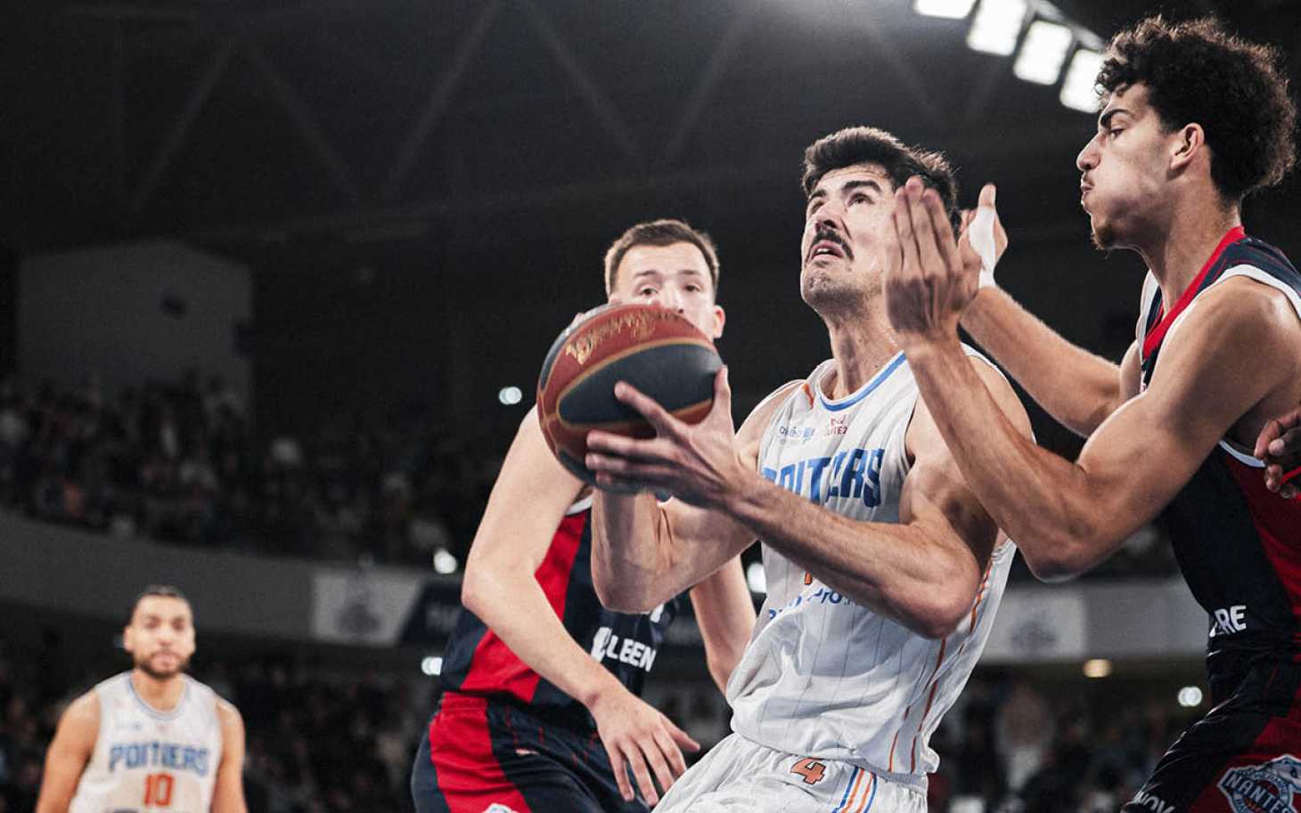 Poitiers-Nantes, la lutte finale