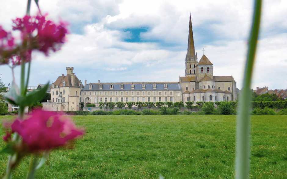 L’abbaye de Saint-Savin, l’unique