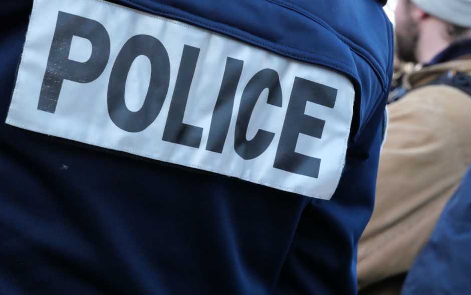 Poitiers - Trois jeunes femmes menacées au marteau rue de la Cueille-Mirebalaise