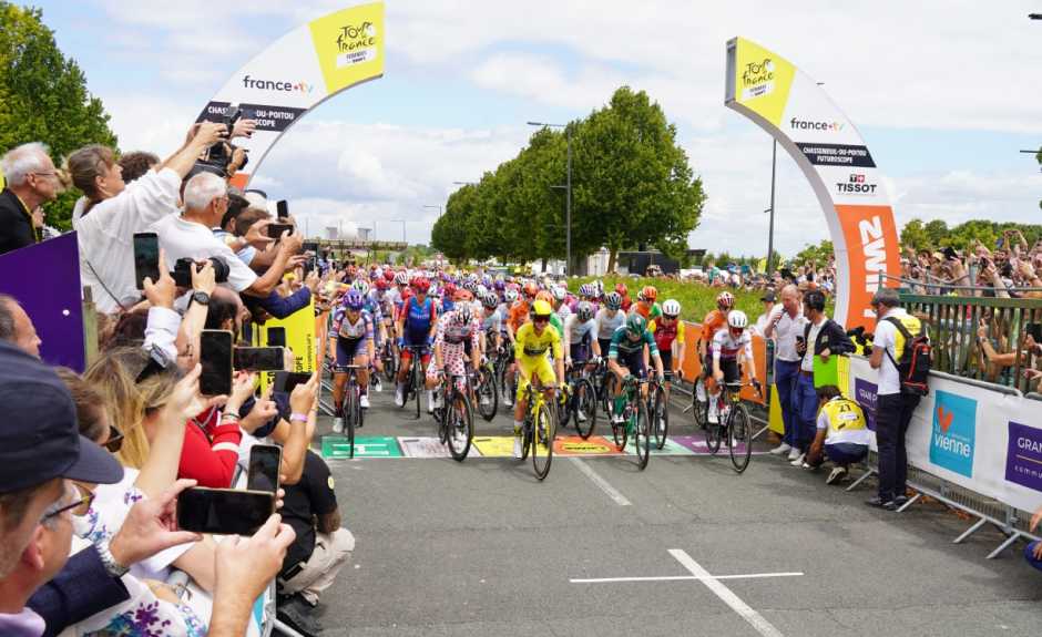 Cyclisme/Tour de France – La 5e étape est partie du Futuroscope