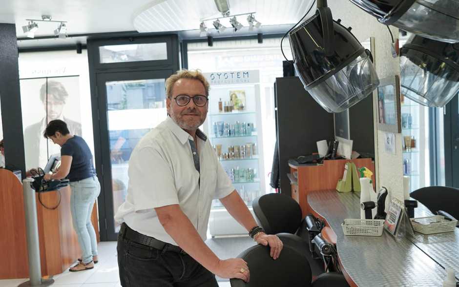 Pour les coiffeurs,  la coupe est pleine