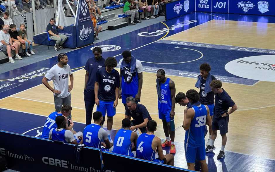 Basket/Elite 2 - Poitiers domine Nantes (97-82)