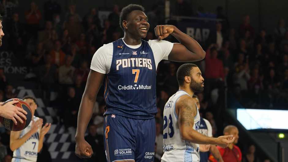 Poitiers met fin à l’invincibilité choralienne