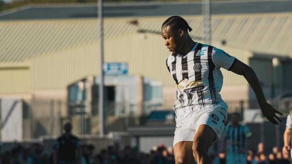 Football/National 2 : Poitiers craque en fin de match (3-2)