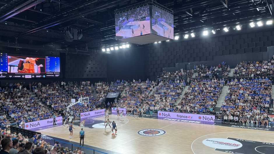 Basket/Elite 2 - Poitiers s'incline, Pau égalise en finale des play-offs (72-81)