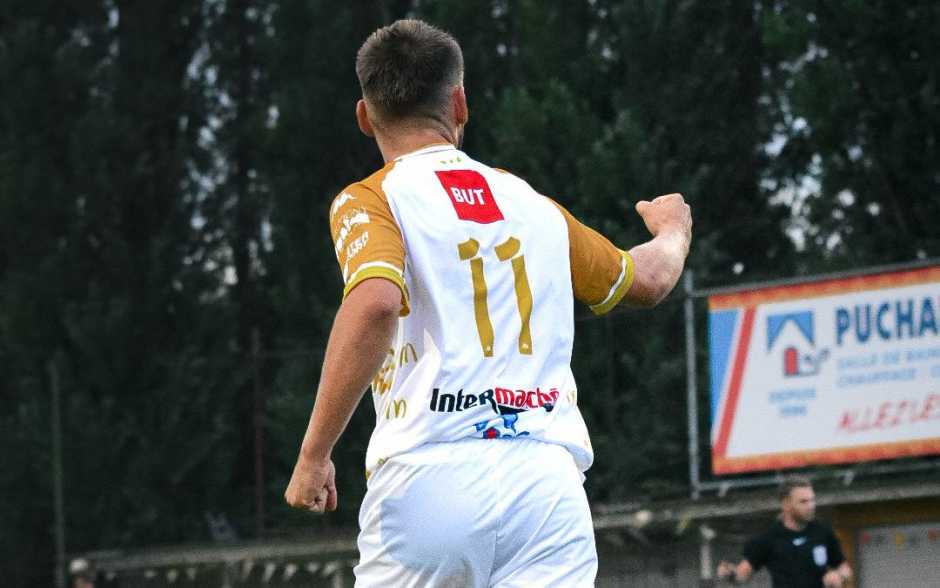 Football/National 2 - Chauvigny corrigé par le FC Nantes à domicile (1-4)