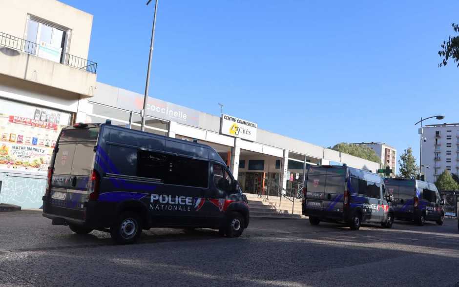 38 CRS déployés dans plusieurs quartiers de Poitiers lundi soir