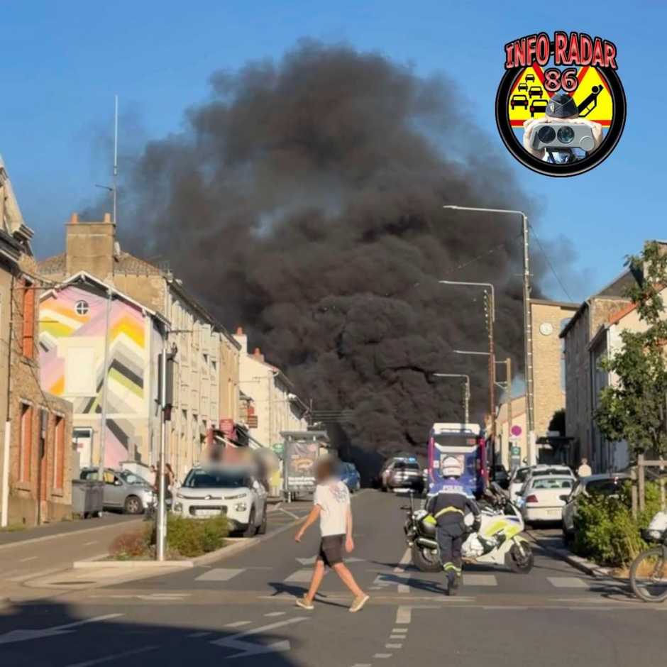 Incendie : un bus Vitalis prend feu à Poitiers
