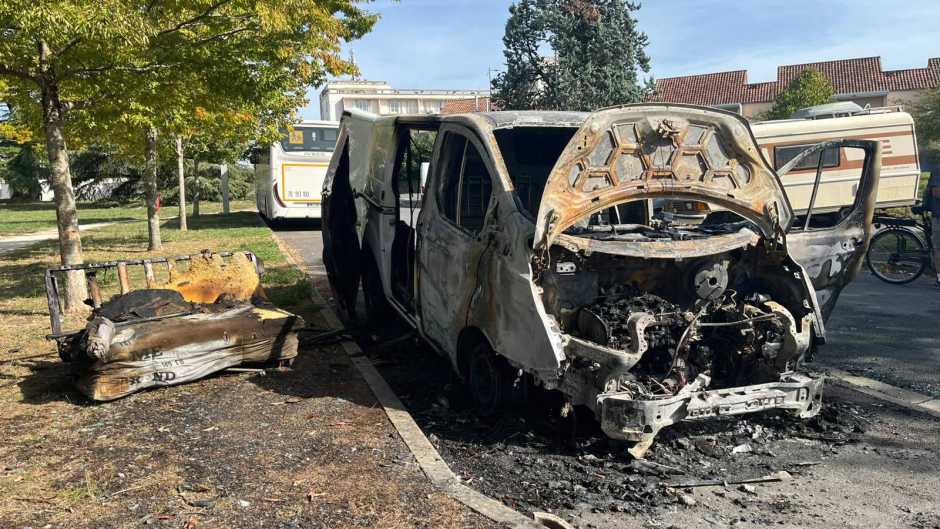 Un homme blessé par balle à Beaulieu et un véhicule incendié aux Trois-Cités dans la nuit à Poitiers