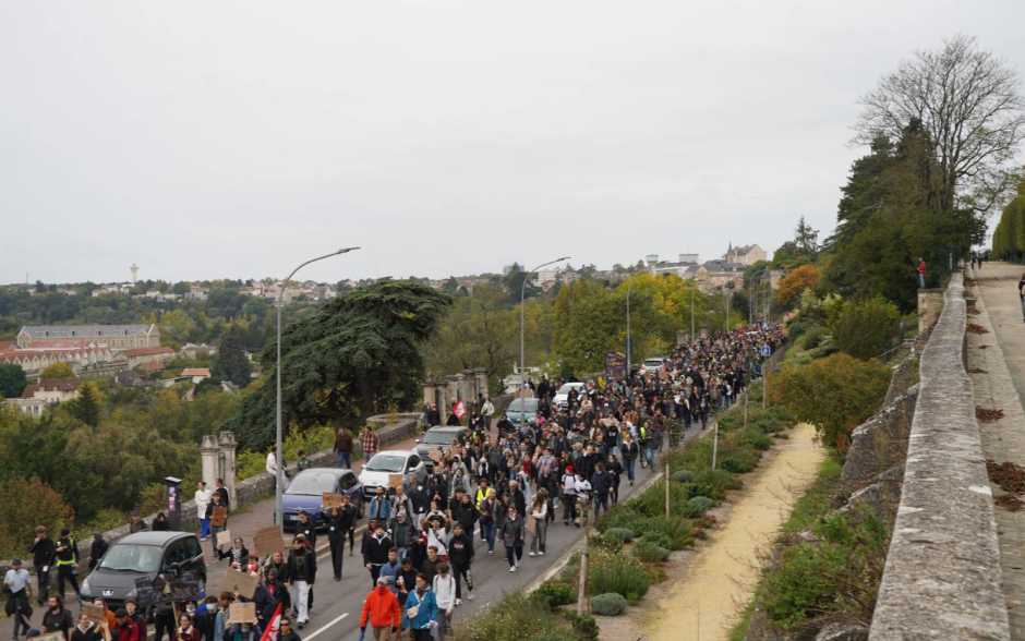 2 500 manifestants à Poitiers selon la préfecture, quelques tensions en fin de manifestation