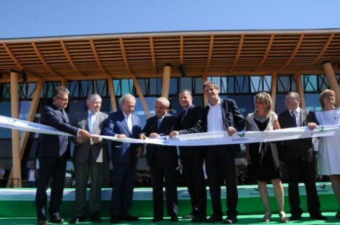 Tous rassemblés derrière Center Parcs