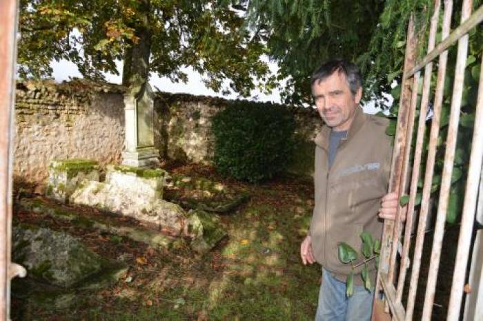 Visite au cœur des cimetières familiaux 