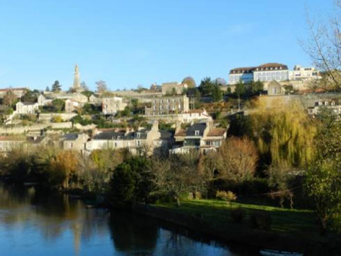 Pont-Neuf, le grand village
