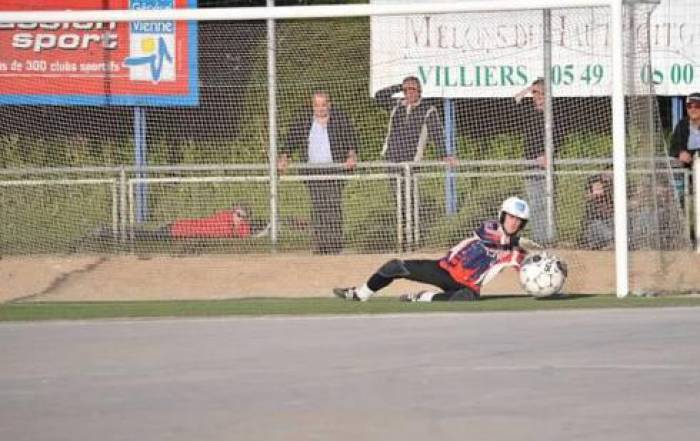 Neuville pour une dixième