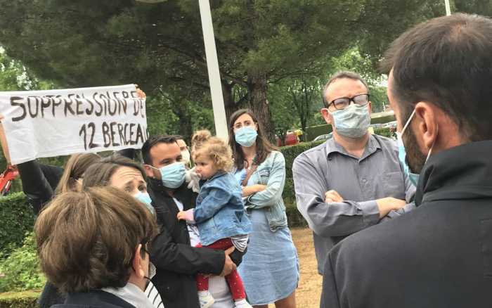 Fontaine-le-Comte - Des parents vent debout contre la « suppression de 12 berceaux » à la crèche Pouce Doudou