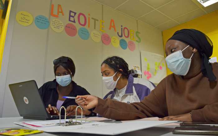 Poitiers - Des jeunes ouvrent leur boîte à jobs