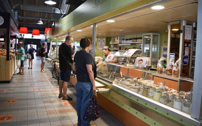 Marché Notre-Dame :
les commerçants résilients