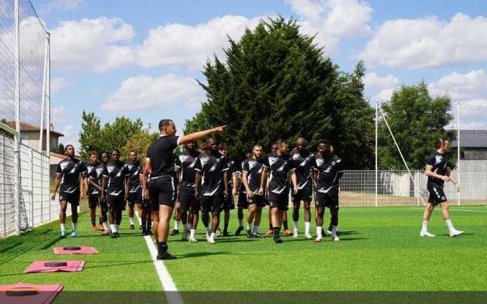 Football/National 2 - Poitiers cède face à Bordeaux (0-3)