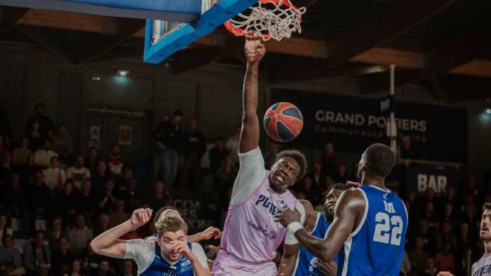 Basket - Narcisse Ngoy (PB86) avec le groupe France