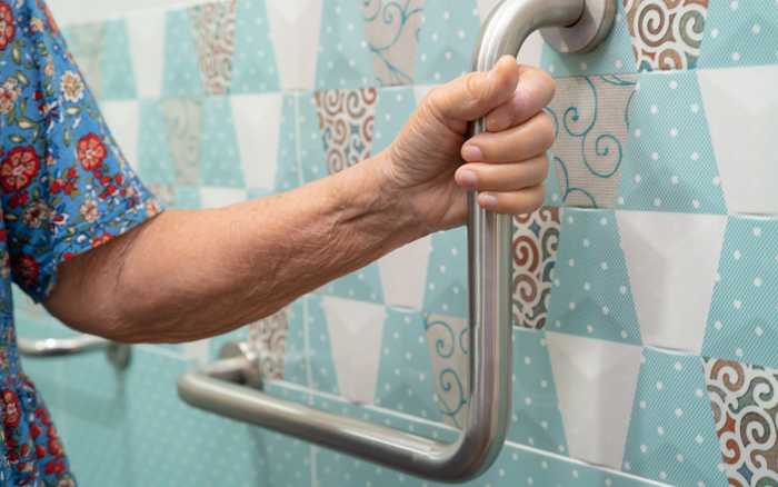 Salle de bain : l’autonomie tu retrouveras…