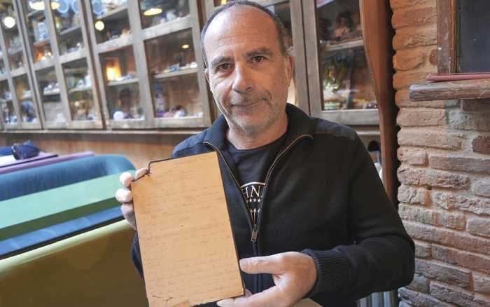 Gainsbourg, Deschamps et les lettres du passé