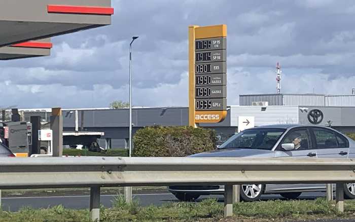 Coup de pompe et effet domino